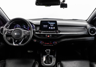 Подержанный автомобиль Kia Cerato Sedan 2020 года (10 фото)