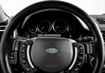 Подержанный автомобиль Land Rover Range Rover 2006 года (19 фото)