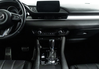 Подержанный автомобиль Mazda 6 Sedan 2019 года (14 фото)