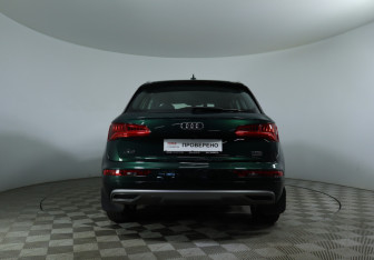 Подержанный автомобиль Audi Q5 2018 года (6 фото)
