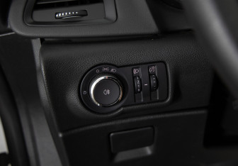 Подержанный автомобиль Opel Astra Wagon 2012 года (16 фото)