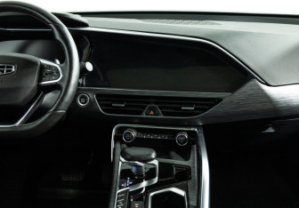 Подержанный автомобиль Geely Tugella 2023 года (14 фото)