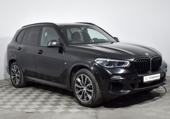 Подержанный автомобиль BMW X5 2019 года (3 фото)