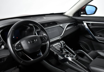 Подержанный автомобиль Geely Atlas Pro 2023 года (9 фото)