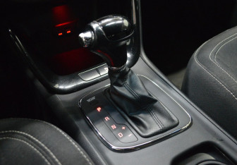 Подержанный автомобиль Kia Ceed Hatchback 2013 года (16 фото)