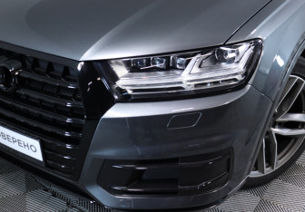 Подержанный автомобиль Audi Q7 2017 года (11 фото)