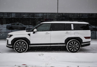 Подержанный автомобиль Hyundai Santa Fe 2023 года (8 фото)