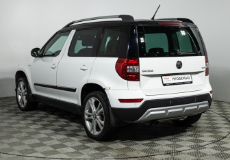 Подержанный автомобиль Skoda Yeti 2016 года (7 фото)