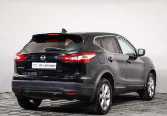 Подержанный автомобиль Nissan Qashqai 2017 года (5 фото)