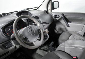 Подержанный автомобиль Renault Kangoo 2008 года (9 фото)