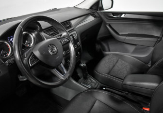 Подержанный автомобиль Skoda Rapid Liftback 2018 года (9 фото)