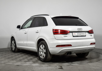 Подержанный автомобиль Audi Q3 2012 года (7 фото)