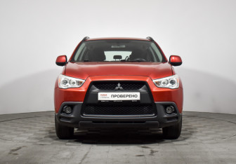 Подержанный автомобиль Mitsubishi ASX 2012 года (2 фото)