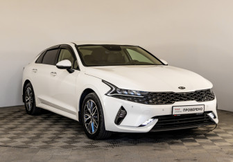 Подержанный автомобиль Kia K5 2020 года (3 фото)