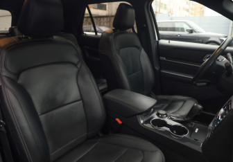 Подержанный автомобиль Ford Explorer 2019 года (28 фото)