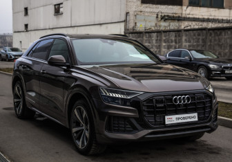 Подержанный автомобиль Audi Q8 2019 года (5 фото)
