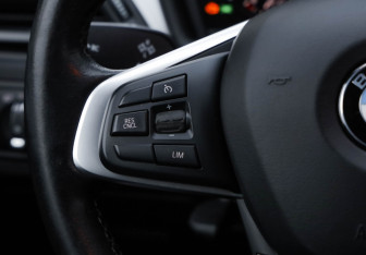 Подержанный автомобиль BMW X1 2019 года (15 фото)