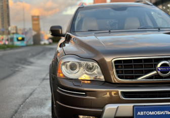 Подержанный автомобиль Volvo XC90 2012 года (5 фото)