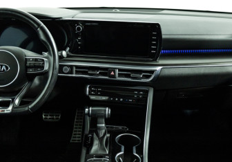 Подержанный автомобиль Kia K5 2020 года (14 фото)