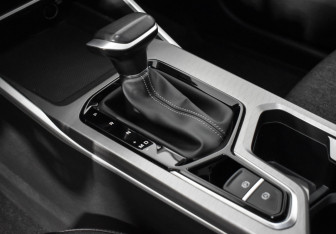 Подержанный автомобиль Geely Emgrand 2023 года (11 фото)