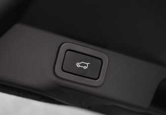 Подержанный автомобиль Land Rover Range Rover Sport 2021 года (39 фото)