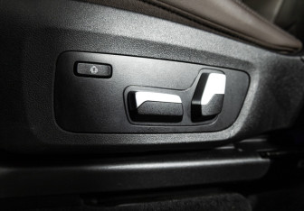 Подержанный автомобиль BMW X3 2020 года (15 фото)