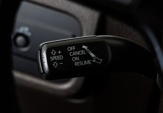 Подержанный автомобиль Volkswagen Touareg 2012 года (18 фото)