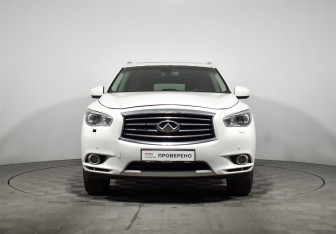 Подержанный автомобиль Infiniti QX60 2014 года (3 фото)