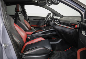 Подержанный автомобиль Geely Coolray 2023 года (26 фото)
