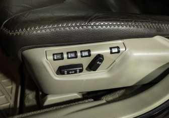 Подержанный автомобиль Volvo XC70 2007 года (16 фото)