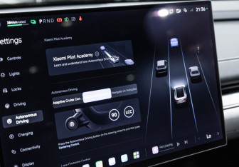 Подержанный автомобиль Xiaomi SU7 2024 года (29 фото)