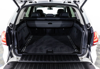 Подержанный автомобиль BMW X5 2016 года (36 фото)