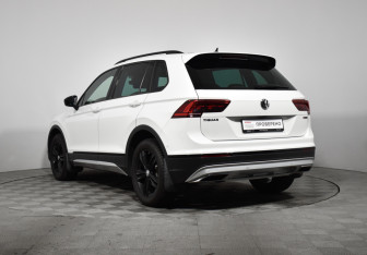 Подержанный автомобиль Volkswagen Tiguan 2020 года (7 фото)
