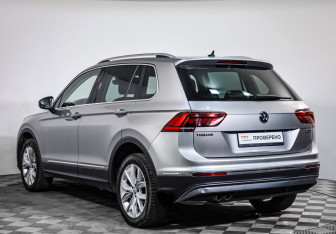 Подержанный автомобиль Volkswagen Tiguan 2019 года (7 фото)