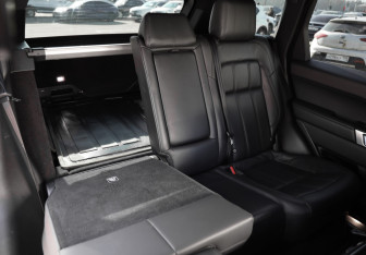 Подержанный автомобиль Land Rover Range Rover Sport 2018 года (34 фото)