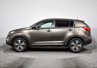Подержанный автомобиль Kia Sportage 2014 года (8 фото)