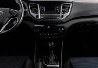 Подержанный автомобиль Hyundai Tucson 2016 года (14 фото)