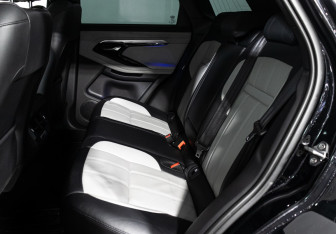 Подержанный автомобиль Land Rover Range Rover Evoque 2019 года (44 фото)
