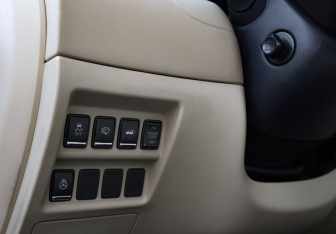 Подержанный автомобиль Infiniti QX60 2017 года (15 фото)