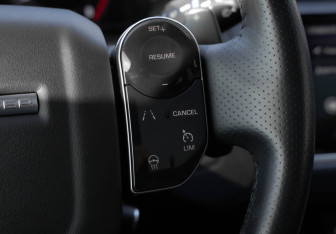 Подержанный автомобиль Land Rover Range Rover Velar 2019 года (16 фото)