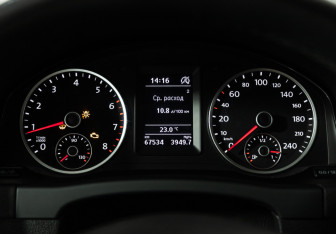 Подержанный автомобиль Volkswagen Tiguan 2016 года (12 фото)