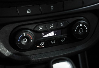 Подержанный автомобиль LADA (ВАЗ) Vesta Sedan 2020 года (14 фото)