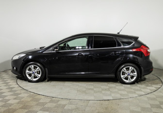 Подержанный автомобиль Ford Focus Hatchback 2014 года (8 фото)