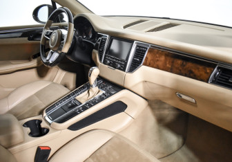 Подержанный автомобиль Porsche Macan 2014 года (13 фото)