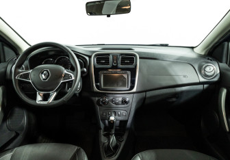 Подержанный автомобиль Renault Logan Sedan 2021 года (13 фото)