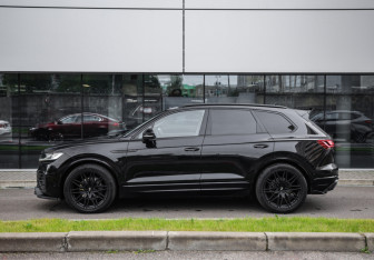 Подержанный автомобиль Volkswagen Touareg 2021 года (9 фото)