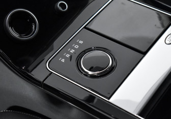 Подержанный автомобиль Land Rover Range Rover Velar 2017 года (11 фото)