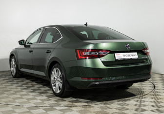 Подержанный автомобиль Skoda Superb Liftback 2018 года (7 фото)