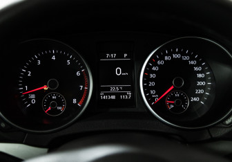 Подержанный автомобиль Volkswagen Golf Hatchback 2012 года (12 фото)