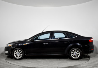 Подержанный автомобиль Ford Mondeo Sedan 2008 года (8 фото)